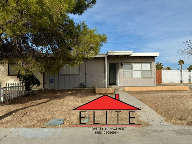 353 N Gold Canyon St in Ridgecrest, CA - Building Photo - Building Photo