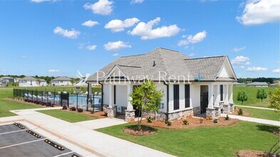 1200 Arnhem Dr in Hampton, GA - Building Photo - Building Photo