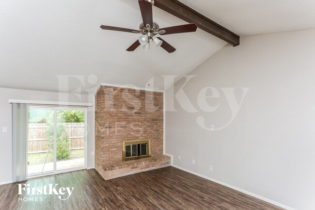 1137 Meadow Creek Ct, Unit 103 in Lancaster, TX - Building Photo - Building Photo