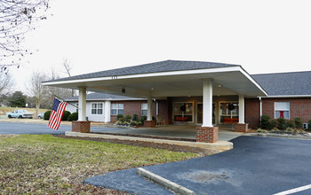 McLurd Manor in Stanley, NC - Building Photo - Building Photo