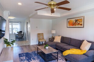 8439 Pioneer Dr in Severn, MD - Building Photo