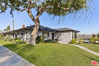 9125 David Ave in Los Angeles, CA - Building Photo - Building Photo