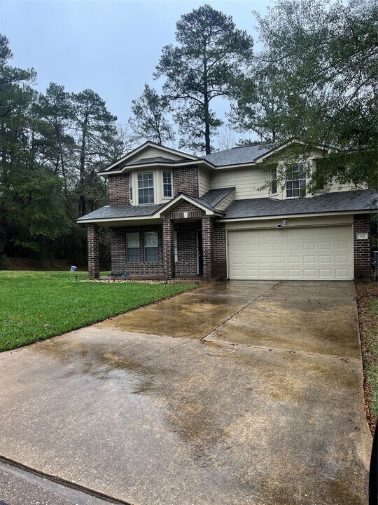 302 Inverness Dr in Huntsville, TX - Building Photo
