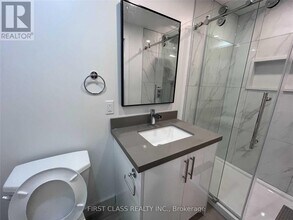 2571 Palisander Ave in Mississauga, ON - Building Photo - Building Photo