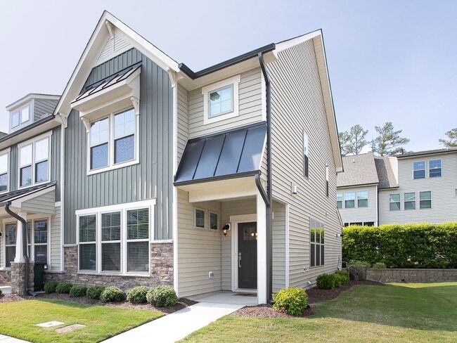 property at 1135 Metropolitan Dr