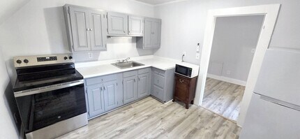50 Meadow St in Littleton, NH - Foto de edificio - Building Photo