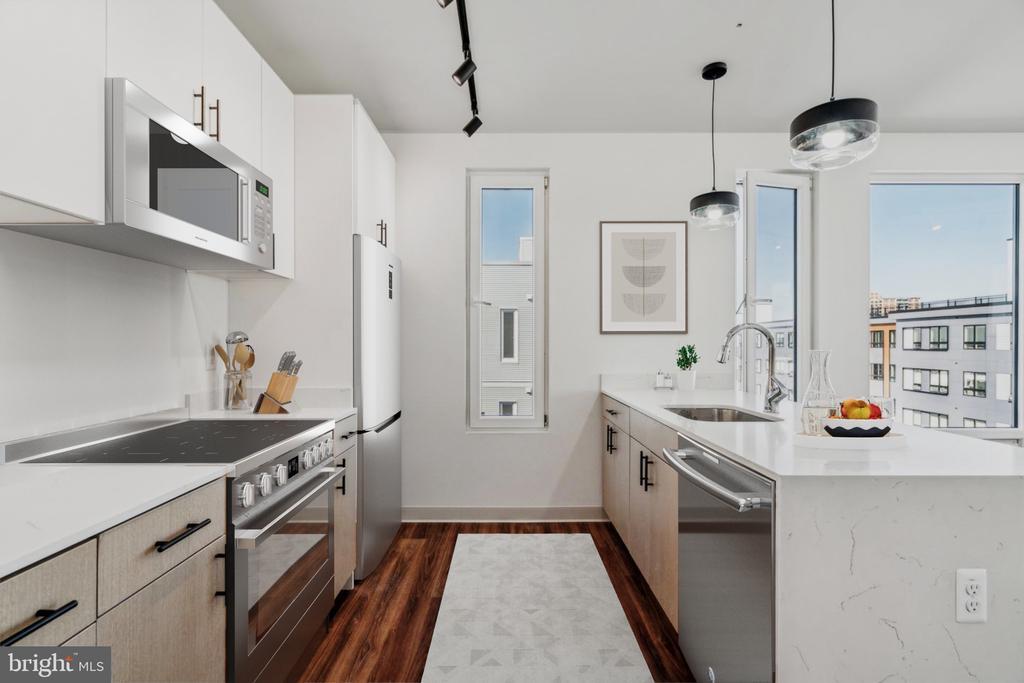 4240 Chestnut St in Philadelphia, PA - Building Photo