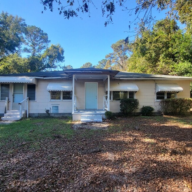 112 Circle Dr in East Dublin, GA - Building Photo - Building Photo