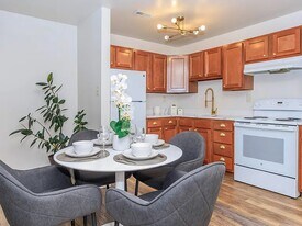 2101 Reamer Dr, Unit A1 in Barrington, NJ - Building Photo