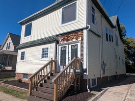 1036 W 4th St in Erie, PA - Building Photo