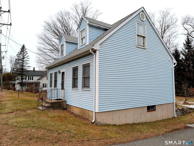 434 Main St in New Hartford, CT - Building Photo - Building Photo