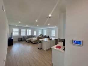 1215 Shady Pnes Dr in Beasley, TX - Building Photo - Building Photo