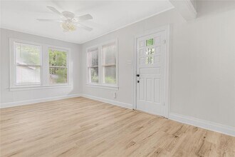 1101 W Mary St in Austin, TX - Building Photo - Building Photo