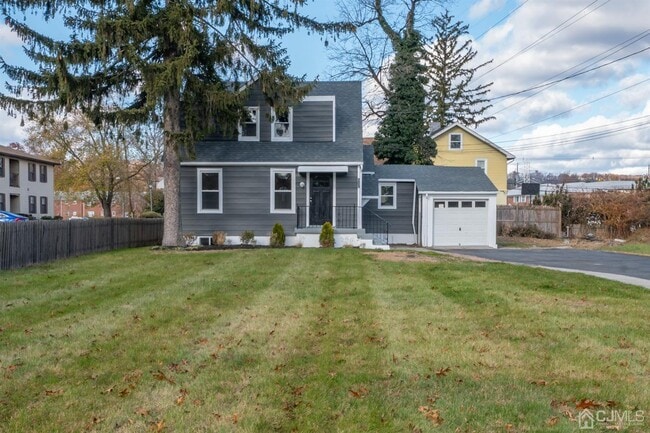 209 Runyon Ave in Middlesex, NJ - Foto de edificio - Building Photo