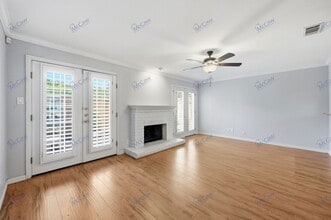 1229 Roaring Springs Rd in Fort Worth, TX - Building Photo - Building Photo