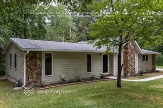2305 Reynolds Rd SW in Atlanta, GA - Building Photo - Building Photo