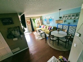 1913 Southcross Dr W in Burnsville, MN - Building Photo - Building Photo