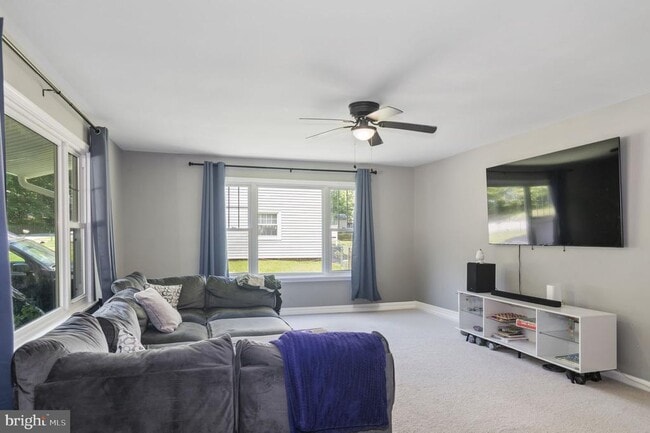 property at 11007 Meadowlark Ln