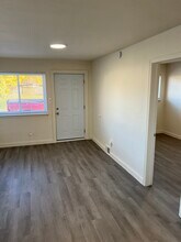 49 Hill St, Unit 4 in River Rouge, MI - Building Photo - Building Photo