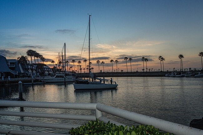 61 The Point in Coronado, CA - Building Photo - Building Photo