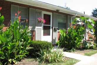 Leesburg Apartments HydePark/Oakley in Cincinnati, OH - Foto de edificio - Building Photo