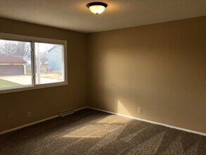 718 7th St, Unit 718 in Colona, IL - Building Photo - Building Photo