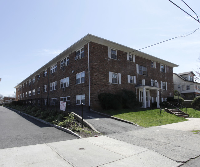 351 Union St in Elizabeth, NJ - Building Photo - Building Photo