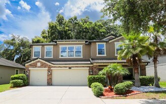 1208 Oakcrest Dr in Brandon, FL - Building Photo