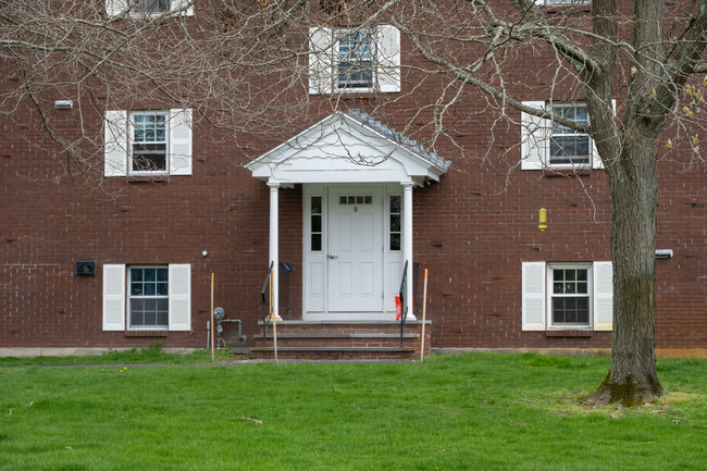 126 Parker St in Acton, MA - Foto de edificio - Building Photo