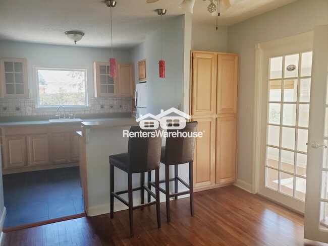 1951 Dresden Dr in Atlanta, GA - Foto de edificio - Building Photo