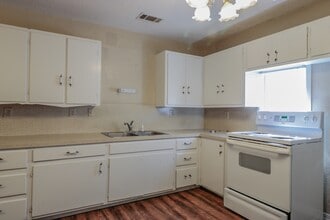 2305 27th St in Lubbock, TX - Foto de edificio - Building Photo