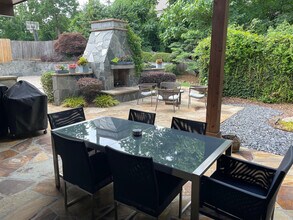 360 Elden Dr NE in Atlanta, GA - Building Photo - Building Photo