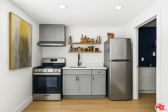 5340-5340 Lemon Grove Ave in Los Angeles, CA - Building Photo - Building Photo