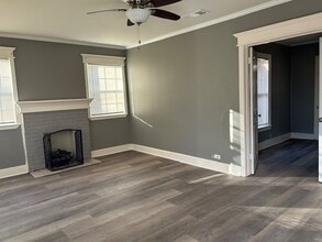 1126 E Houston St in Tyler, TX - Building Photo - Building Photo