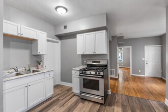 1039 Victoria St N, Unit Apt 2 in St. Paul, MN - Building Photo - Building Photo