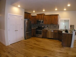 2576 E Hidden Crk St in Nampa, ID - Building Photo - Building Photo