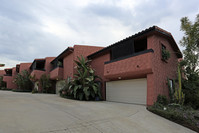 32062-32092 Del Cielo Oeste in Bonsall, CA - Foto de edificio - Building Photo