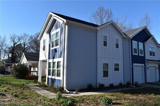 1300 Norris Ave in Charlotte, NC - Building Photo - Building Photo