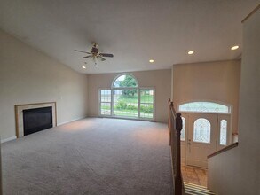 601 Tall Grass Dr in Junction City, KS - Foto de edificio - Building Photo