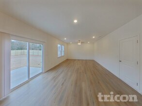 304 Trulove Ln in Locust Grove, GA - Building Photo - Building Photo