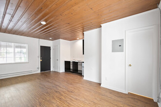 8500 E Colfax Ave in Denver, CO - Building Photo - Building Photo