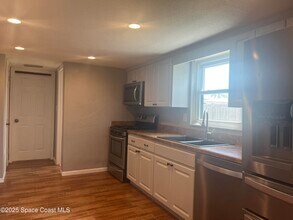 390 Sabal Ave in Merritt Island, FL - Building Photo - Building Photo