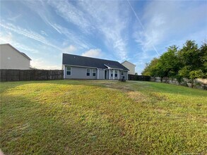 2106 Crain Ct in Fayetteville, NC - Building Photo - Building Photo