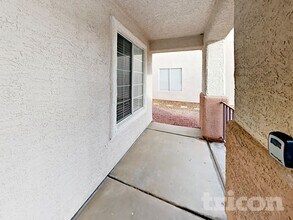684 Rising Brook Dr in Henderson, NV - Building Photo - Building Photo