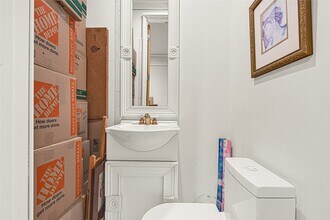 5925 Almeda Rd in Houston, TX - Foto de edificio - Building Photo