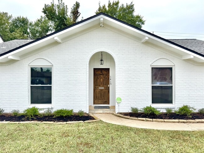 1415 Mapleton Dr in Houston, TX - Building Photo - Building Photo