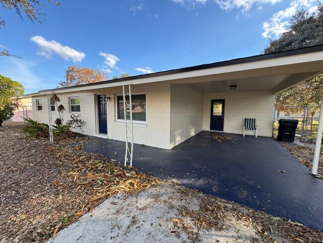 2318 Lydia St in Lake Wales, FL - Building Photo - Building Photo