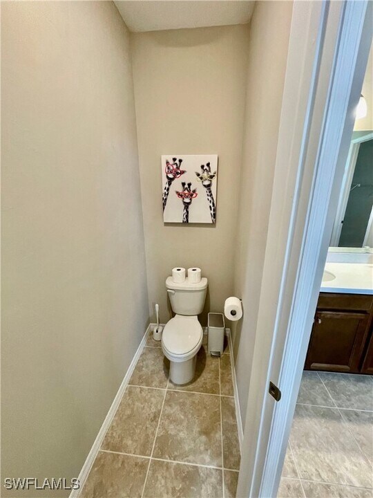 3040 SW 22nd Pl in Cape Coral, FL - Foto de edificio