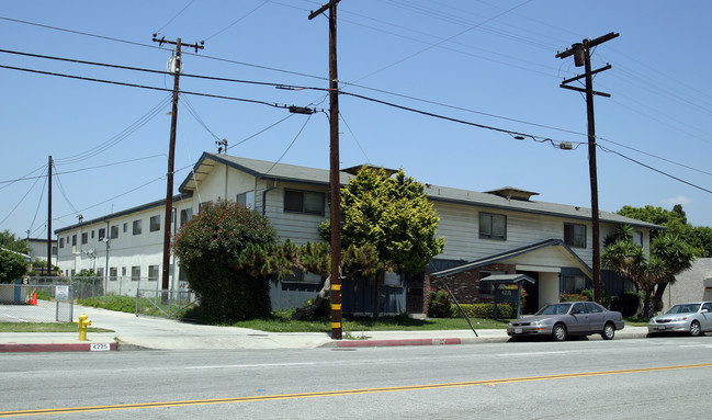 Tyler Ave Apartments in El Monte, CA - Building Photo - Building Photo