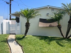 33 Twilight St in Placentia, CA - Building Photo